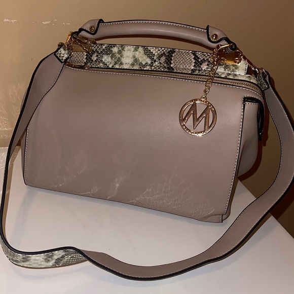 MIA K FARROW COLLECTION bag❤️ - Picture 1 of 8